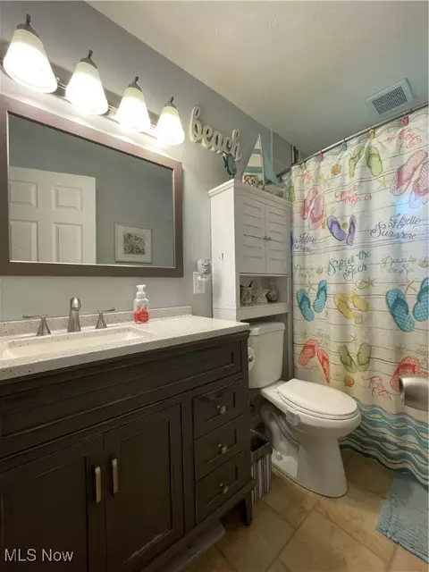 Bath - 538 Stanford Ave, Elyria, OH 44035 photo 1 of 3
