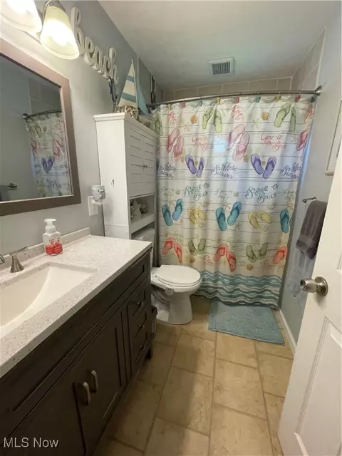 Bath - 538 Stanford Ave, Elyria, OH 44035 photo 2 of 3