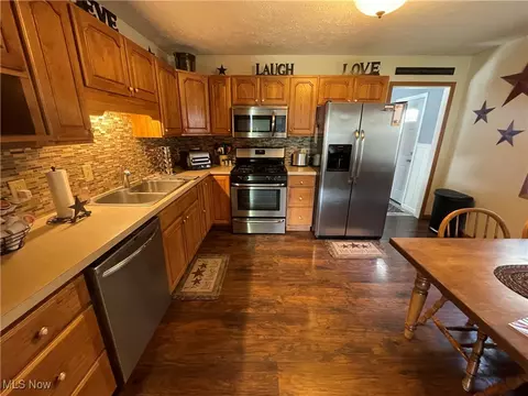 Kitchen - 538 Stanford Ave, Elyria, OH 44035 photo 1 of 2