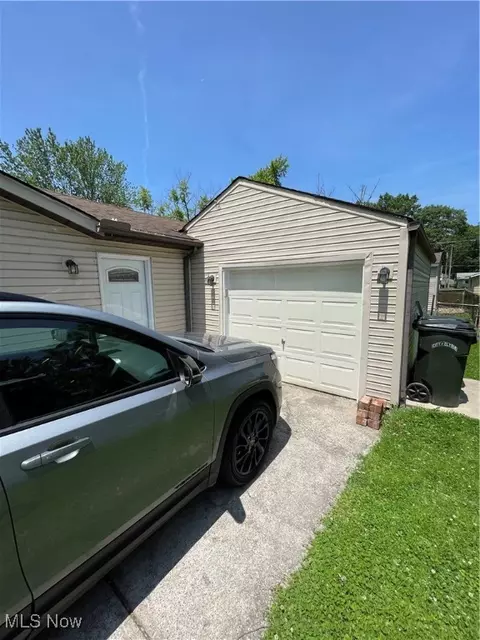 Other - 538 Stanford Ave, Elyria, OH 44035 photo 1 of 10
