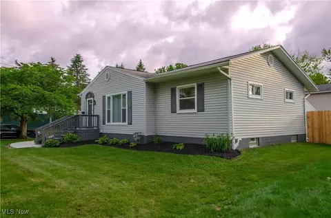 Exterior - 2104 Hackberry St, Akron, OH 44301 photo 3 of 9