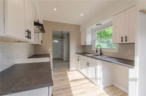 Kitchen - 2104 Hackberry St, Akron, OH 44301 photo 3 of 4