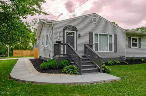2104 Hackberry St, Akron, OH 44301