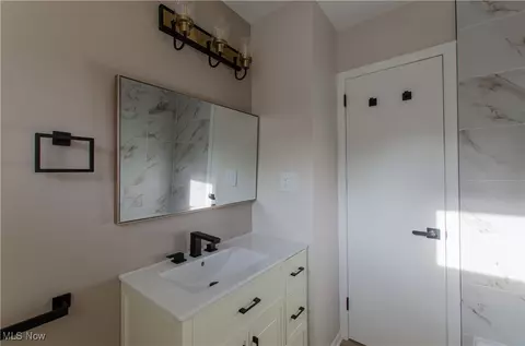 Bath - 2104 Hackberry St, Akron, OH 44301 photo 1 of 2