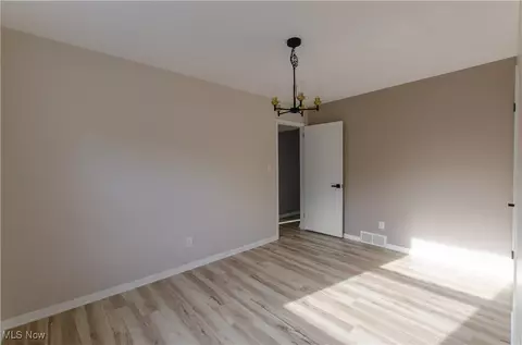 Bedroom - 2104 Hackberry St, Akron, OH 44301 photo 1 of 5