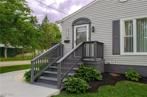Exterior - 2104 Hackberry St, Akron, OH 44301 photo 2 of 9