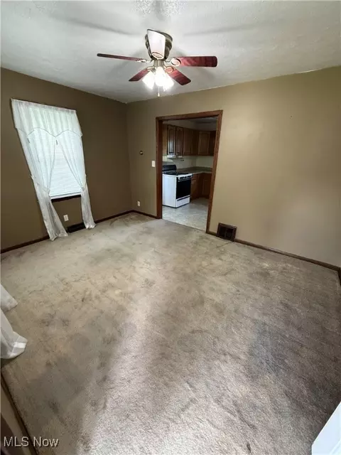 Living - 126 Boardman Blvd, Boardman, OH 44512 photo 1 of 1