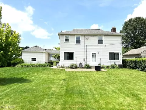308 Valleyview Ave NW, Canton, OH 44708 photo 3