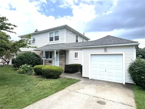 308 Valleyview Ave NW, Canton, OH 44708 photo 2