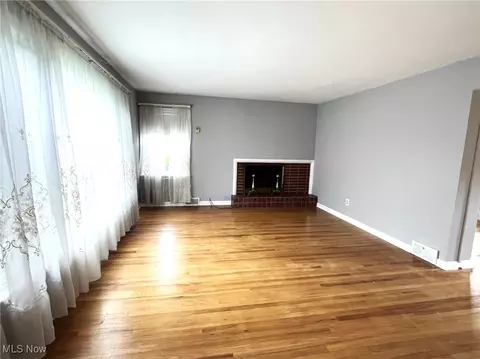 308 Valleyview Ave NW, Canton, OH 44708 photo 6