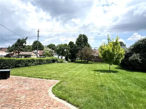 308 Valleyview Ave NW, Canton, OH 44708 photo 4