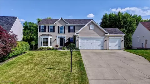 2720 Pinegate Dr, Norton, OH 44203