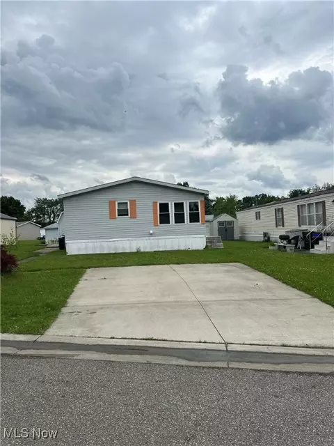 1040 S Sagamore Dr, Streetsboro, OH 44241