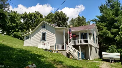 221 Washington St, Corning, OH 43730