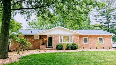 8208 Milmont St NW, Massillon, OH 44646