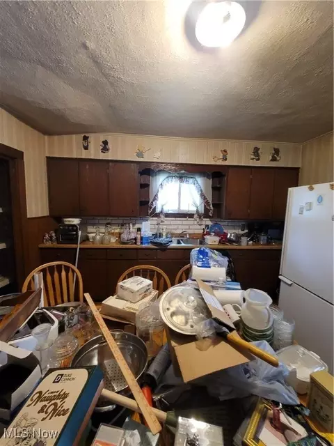 Kitchen - 145 North Rd, Niles, OH 44446 photo 1 of 1