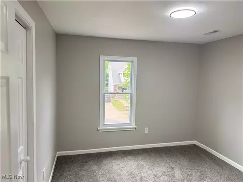 Bedroom - 22 E Ido Ave, Akron, OH 44301 photo 4 of 7