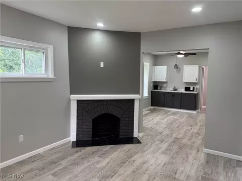 Living - 22 E Ido Ave, Akron, OH 44301 photo 1 of 2