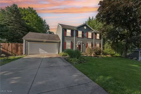 3594 Heckman St NW, Uniontown, OH 44685