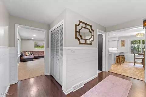Entry Way - 1131 Shadeland Dr, Boardman, OH 44512 photo 1 of 3