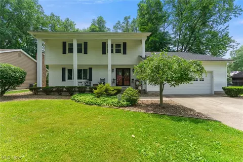 1131 Shadeland Dr, Boardman, OH 44512