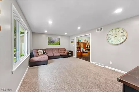 Living - 1131 Shadeland Dr, Boardman, OH 44512 photo 1 of 4