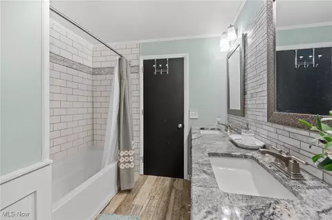 Bath - 1131 Shadeland Dr, Boardman, OH 44512 photo 3 of 5