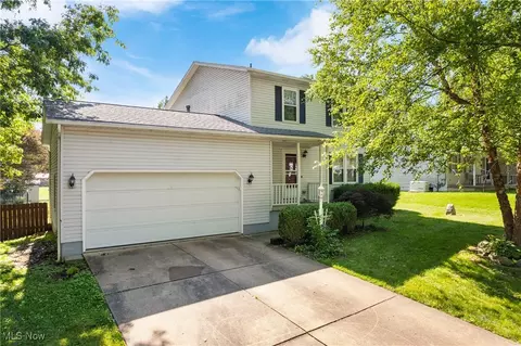7298 Stonehill Ave NW, Canal Fulton, OH 44614