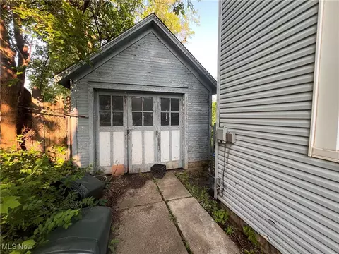 237 Helen Ave, Mansfield, OH 44903 photo 4