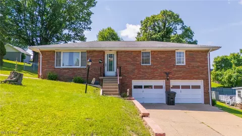 203 Bethel Ln, Saint Clairsville, OH 43950