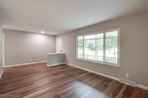 6583 Copley Ave, Solon, OH 44139 photo 8