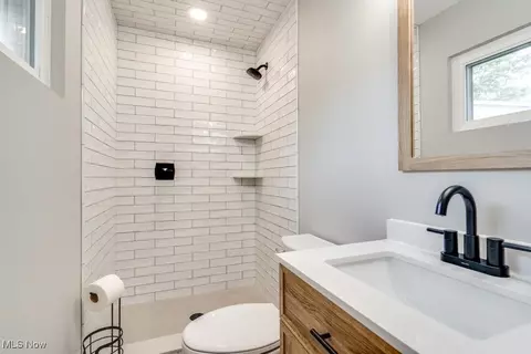 6583 Copley Ave, Solon, OH 44139 photo 28