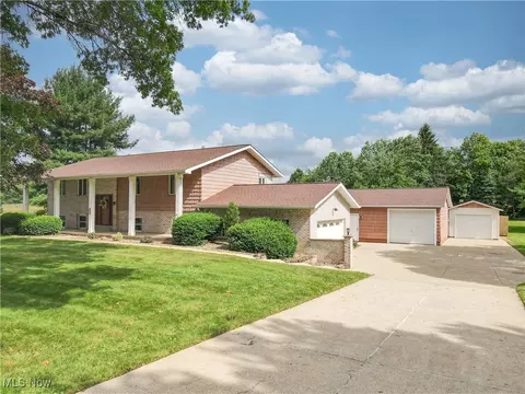 741 Pontius Rd, Mogadore, OH 44260
