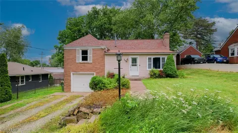 348 Poplar St, Canal Fulton, OH 44614