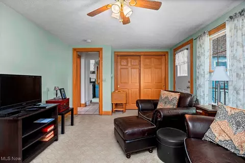 251 Hamilton Ave, Elyria, OH 44035 photo 5