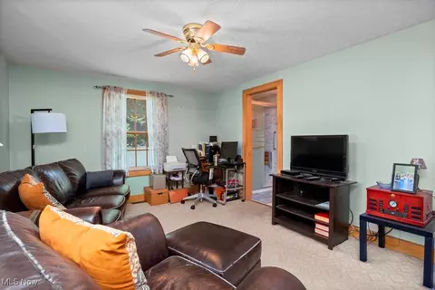 251 Hamilton Ave, Elyria, OH 44035 photo 6