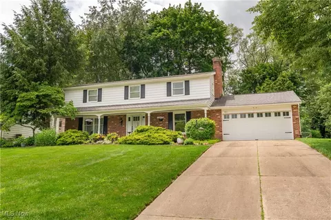 401 Winston Ave NE, North Canton, OH 44720