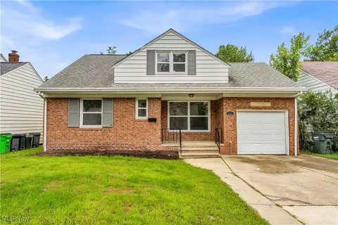 416 E 255th St, Euclid, OH 44132