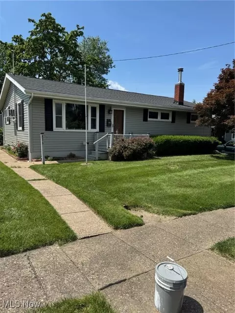 836 Caldwell St, Zanesville, OH 43701