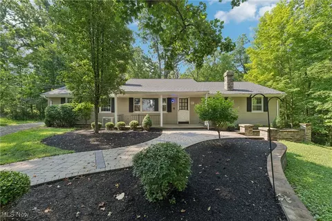 5071 Wiltshire Rd, North Royalton, OH 44133
