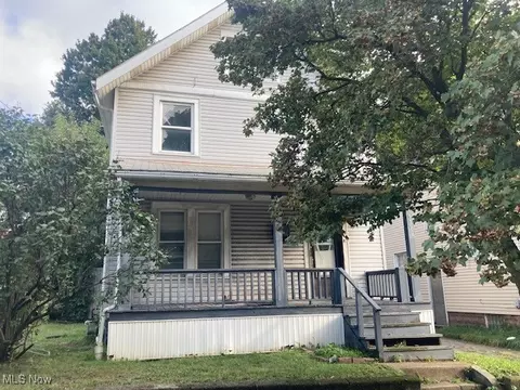559 Nash St, Akron, OH 44306