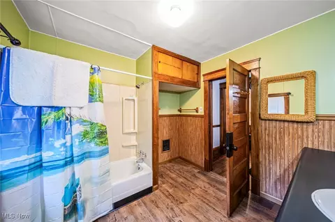 Bath - 1833 W 7th St, Ashtabula, OH 44004 photo 3 of 3