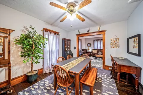 Dining - 1833 W 7th St, Ashtabula, OH 44004 photo 2 of 3