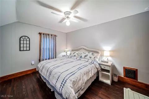 Bedroom - 1833 W 7th St, Ashtabula, OH 44004 photo 6 of 7