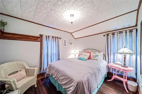 Bedroom - 1833 W 7th St, Ashtabula, OH 44004 photo 3 of 7