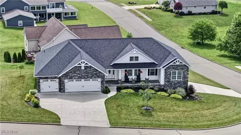 1060 Firman Dr SW, Sugarcreek, OH 44681