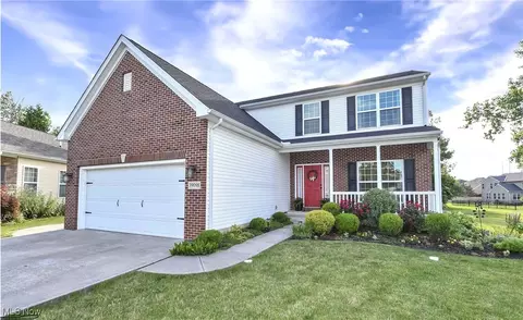 39098 Caistor Dr, Avon, OH 44011