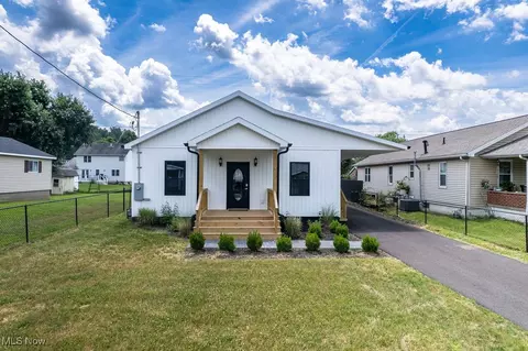 1318 21st St, Vienna, WV 26105