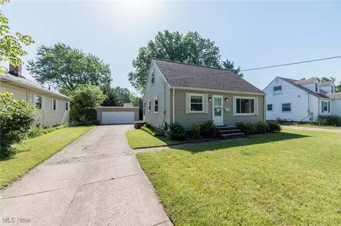 5551 Decker Rd, North Olmsted, OH 44070