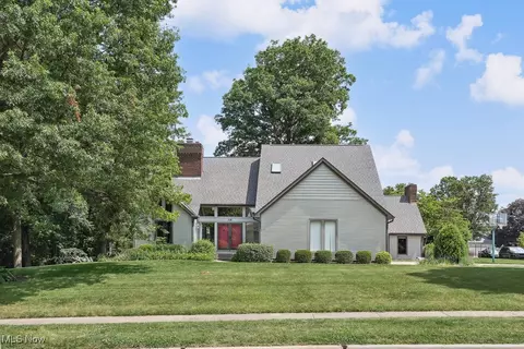118 Steeplechase Ln, Munroe Falls, OH 44262